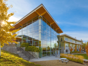 アバディーン・ホール・プレパラトリー・スクール（BC州）